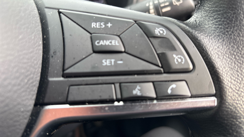 Nissan Juke 1.0 DiG-T 114 N-Connecta 5dr Petrol Hatchback